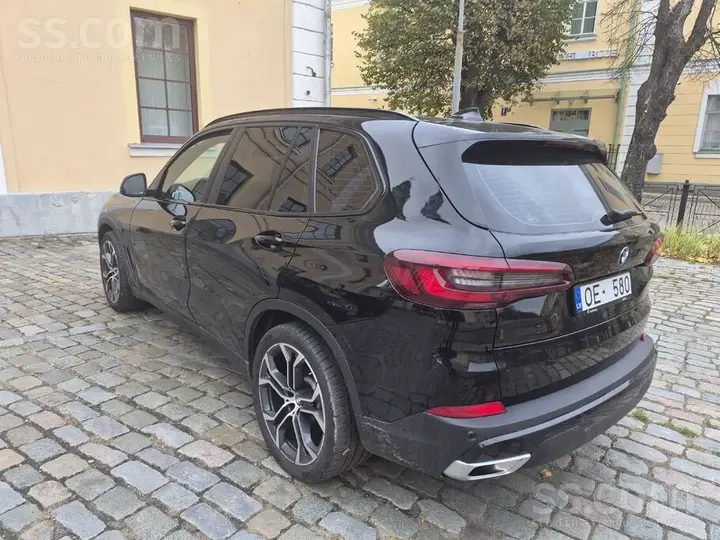 BMW X5 2023 photo 2
