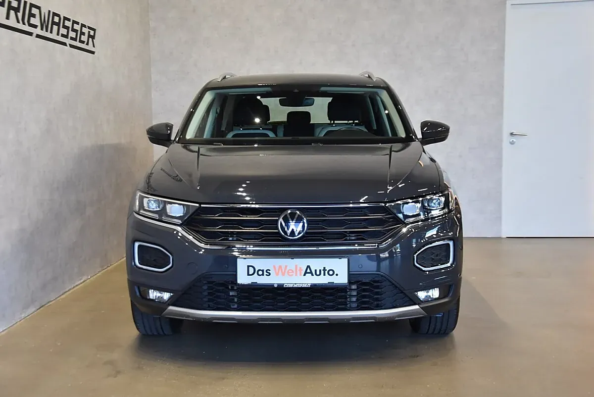 Volkswagen T-Roc 2021 photo 2