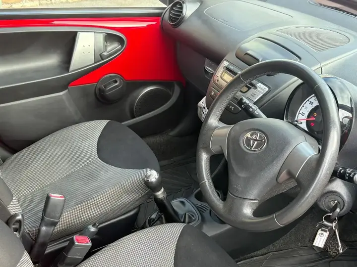Toyota Aygo 2013 photo 4