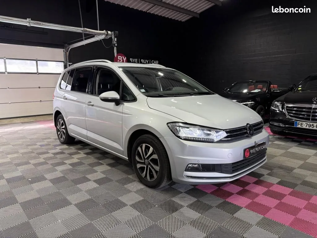 Volkswagen Touran 2023 photo 4