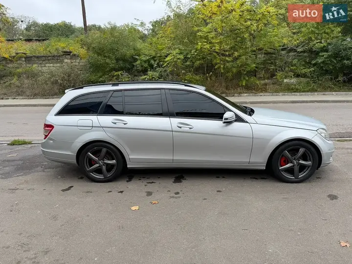 Mercedes-Benz C-Class 2009 photo 3