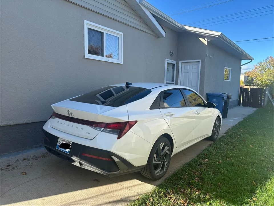 Hyundai Elantra 2025 photo 4