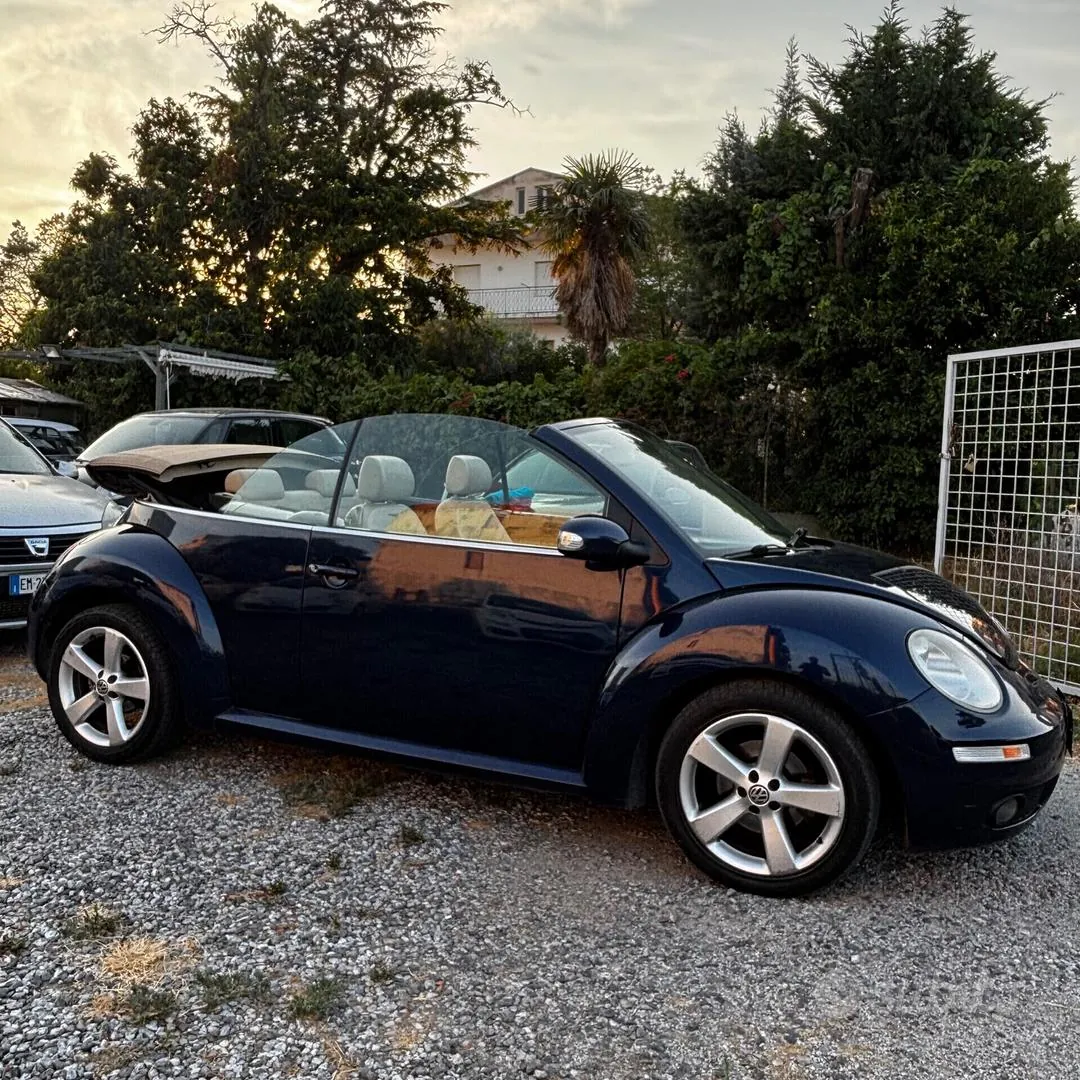 Volkswagen New Beetle 2008 photo 2
