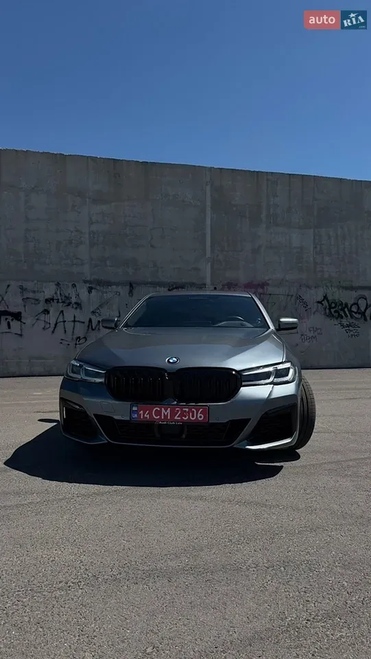 BMW 5 Series 2020 photo 2