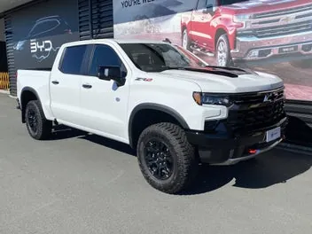 Chevrolet Silverado 2026 photo 2