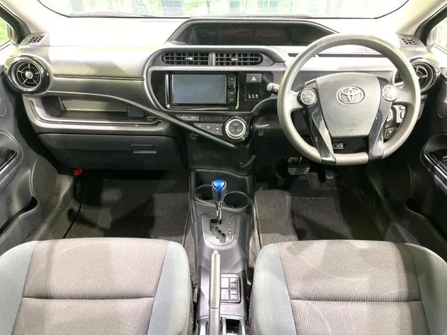 Toyota Aqua S 2016 photo 2
