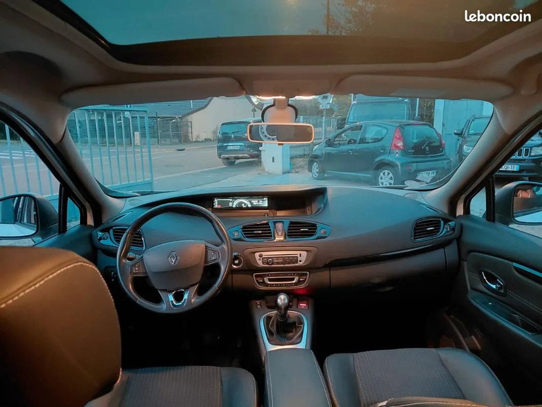 Renault Scenic 2013 photo 5