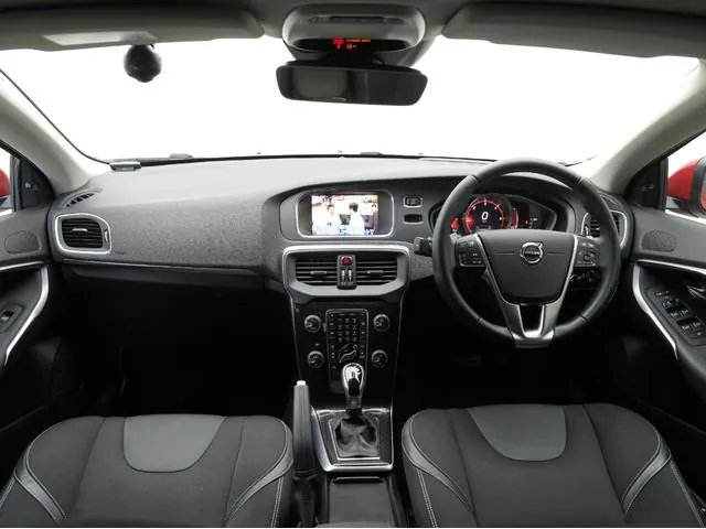 Volvo V40 2019 photo 5