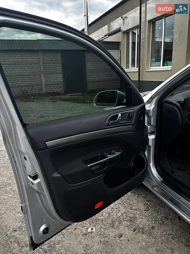 Skoda Octavia 2008 photo 5