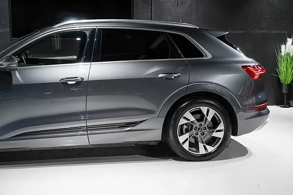 Audi E-Tron 2022 photo 5