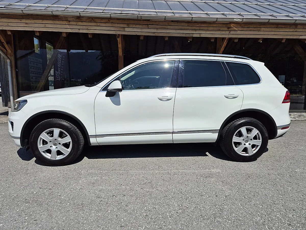 Volkswagen Touareg 2015 photo 2