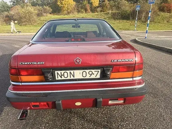 Chrysler Le Baron 1990 photo 5