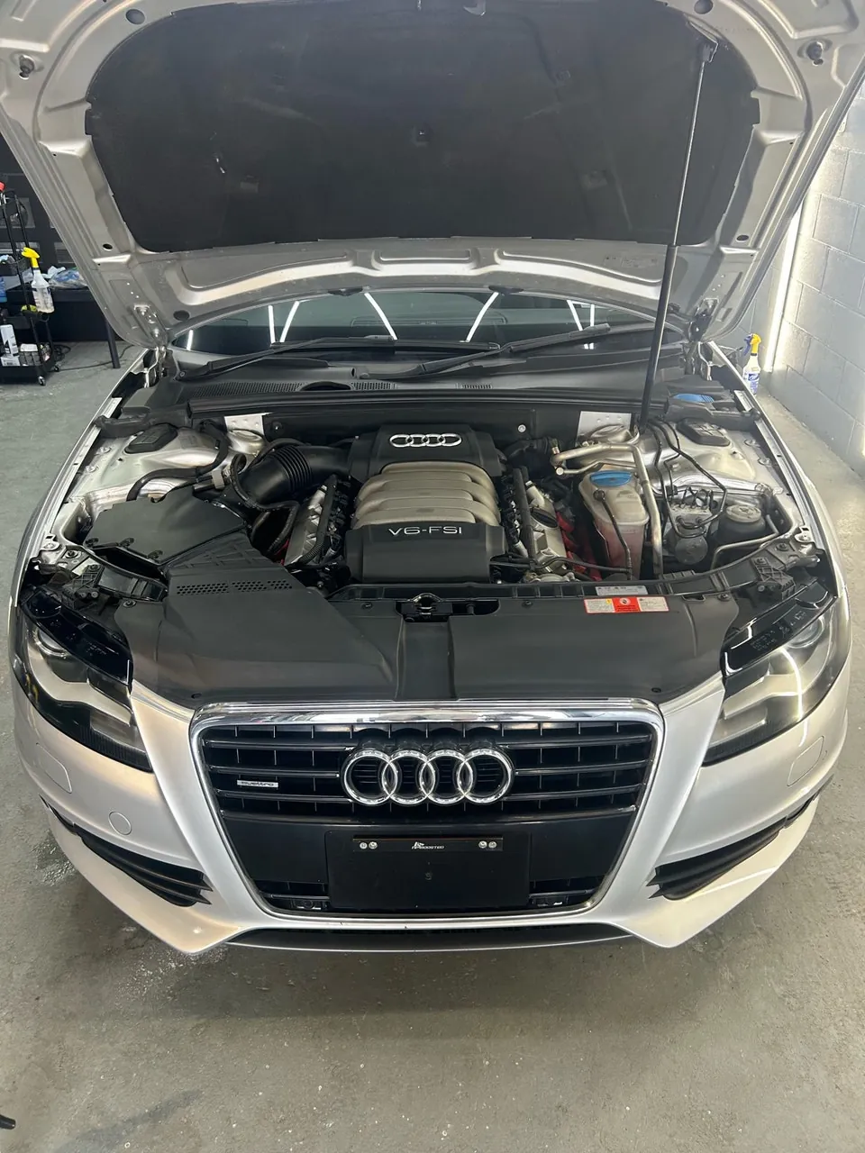 Audi A4 2010 photo 3