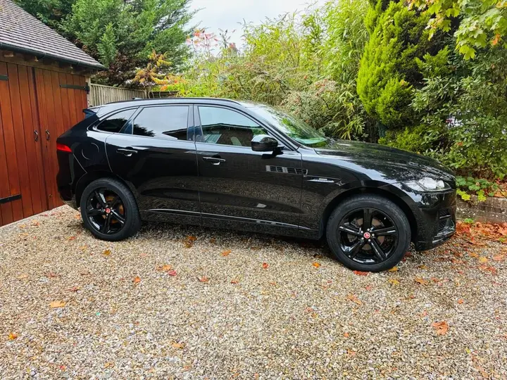 Jaguar F-Pace