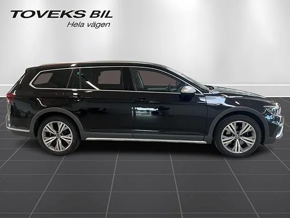 Volkswagen Passat Alltrack 2023 photo 2