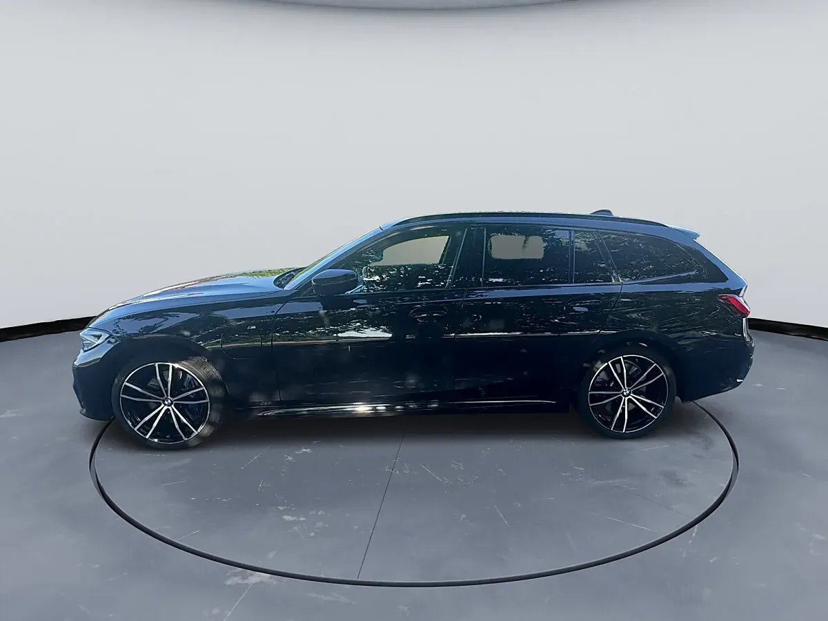 BMW 3 Series 2021 photo 2