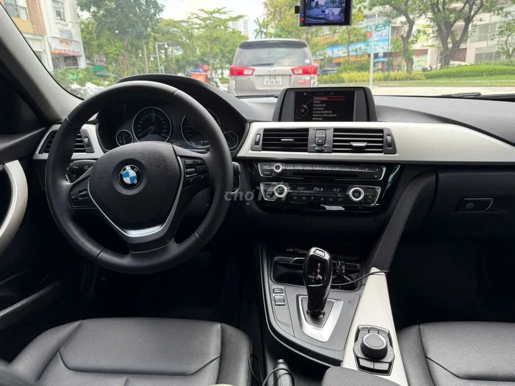 BMW 3 Series 2015 photo 4