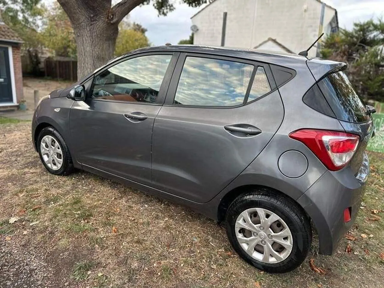 Hyundai I10 2015 photo 2