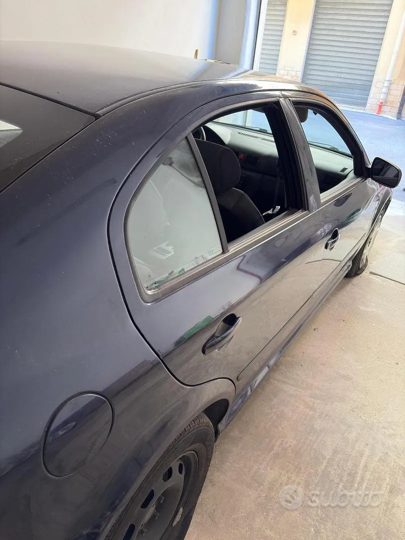 Skoda Octavia 2001 photo 3