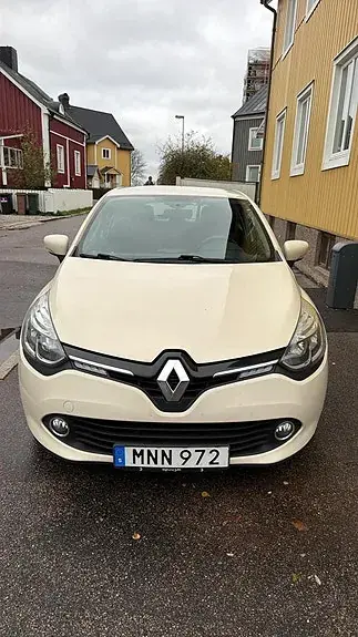 Renault Clio 2015 photo 2
