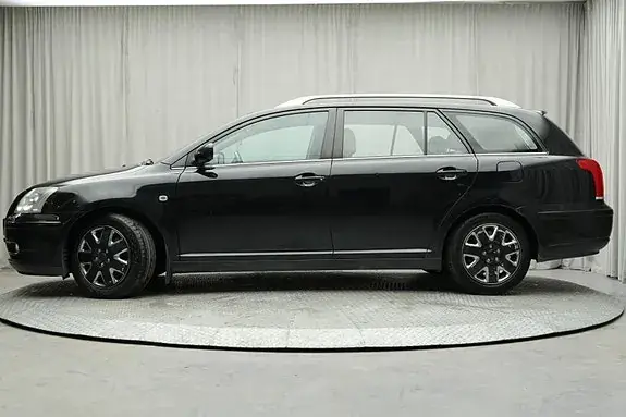 Toyota Avensis 2006 photo 2