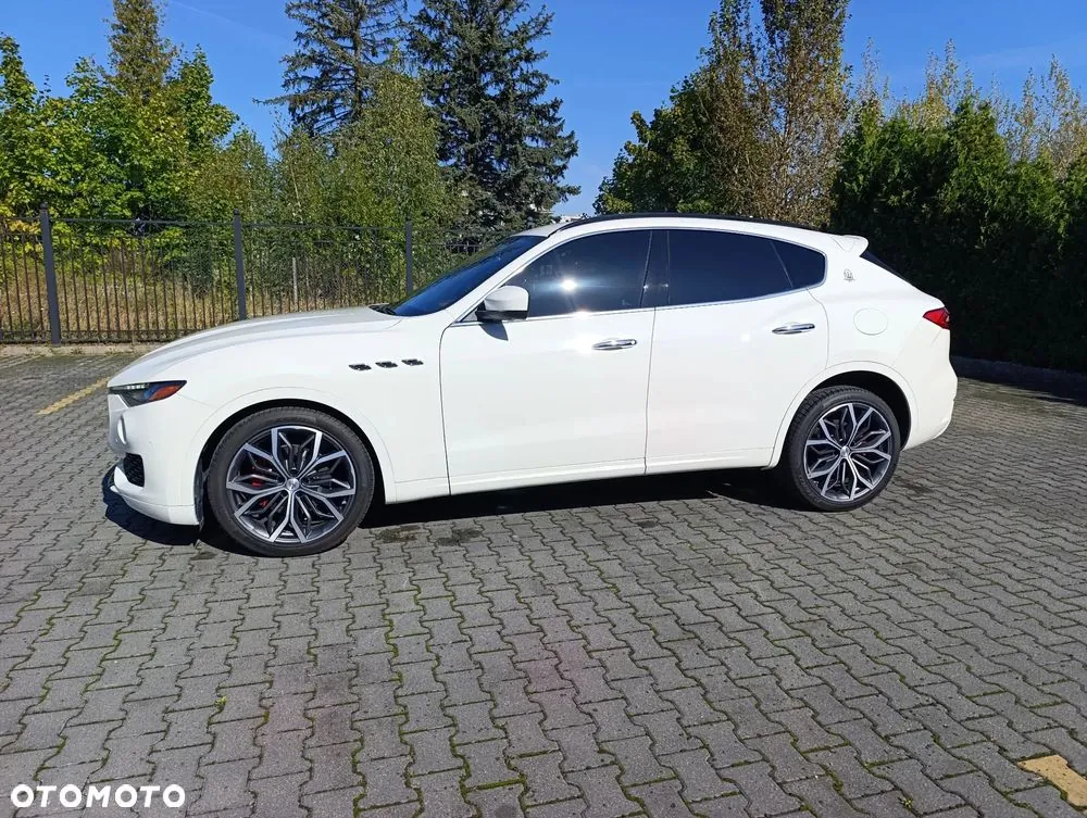 Maserati Levante 2017 photo 4