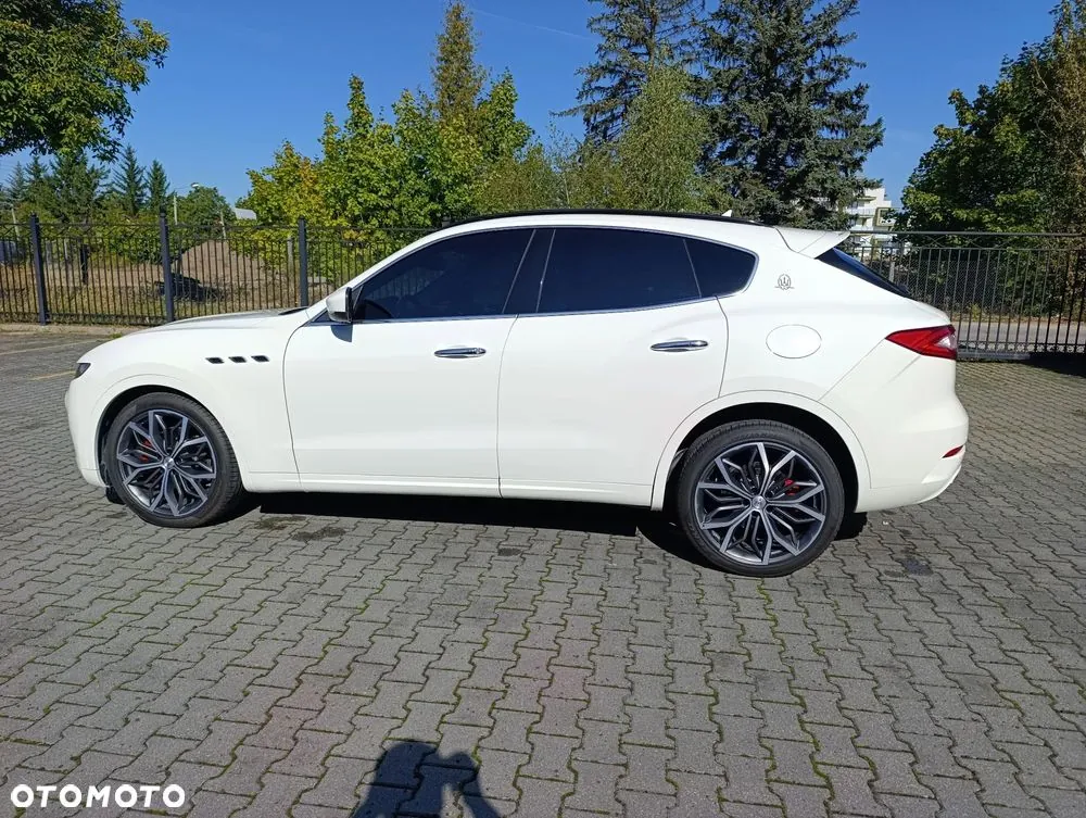 Maserati Levante 2017 photo 5