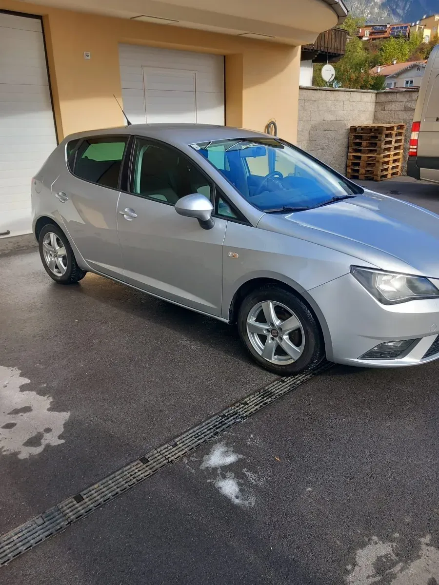 Seat Ibiza 2013 photo 2