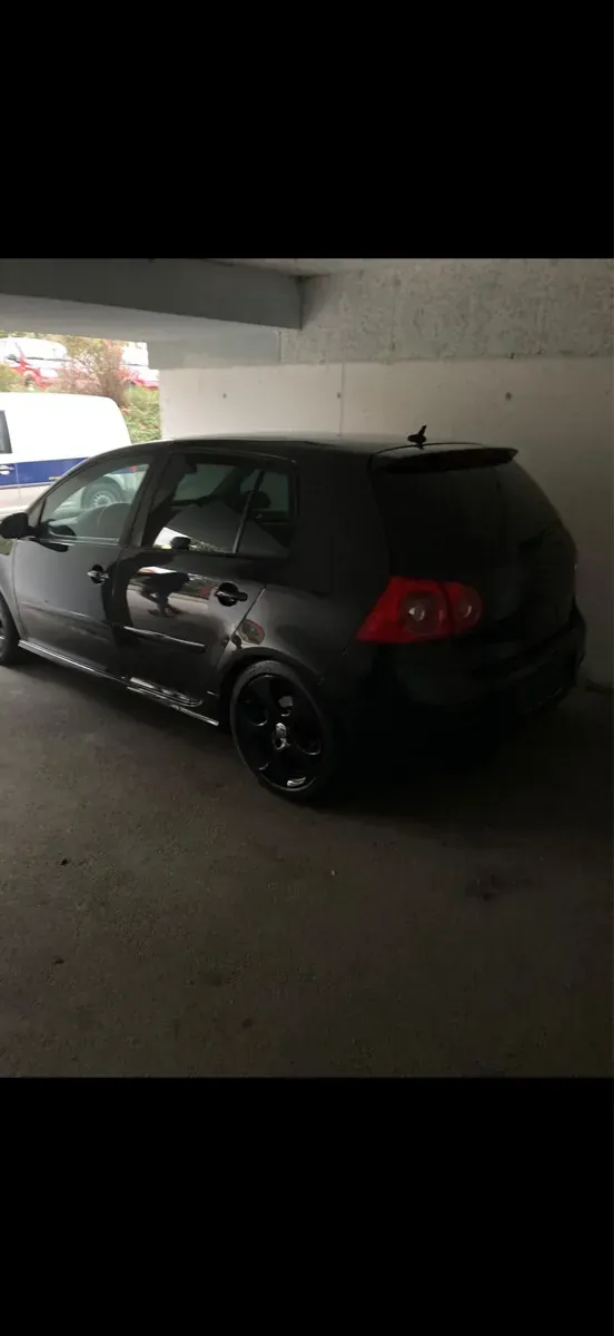 Volkswagen Golf 2004 photo 2