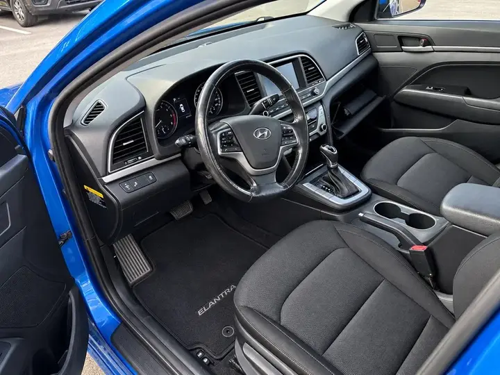 Hyundai Elantra 2017 photo 5