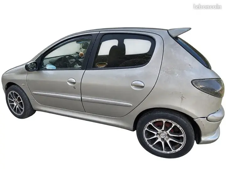 Peugeot 206 2006 photo 2