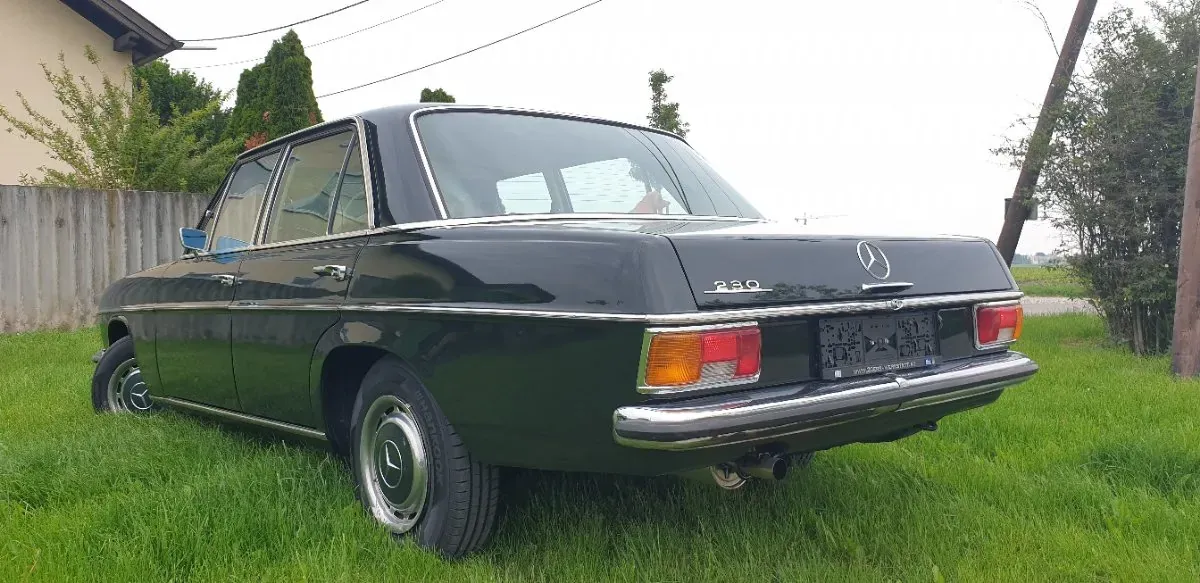 Mercedes-Benz Eklasse 1972 photo 3