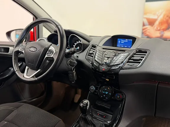 Ford Fiesta 2016 photo 2