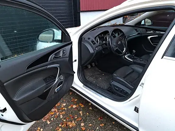 Opel Insignia 2012 photo 4