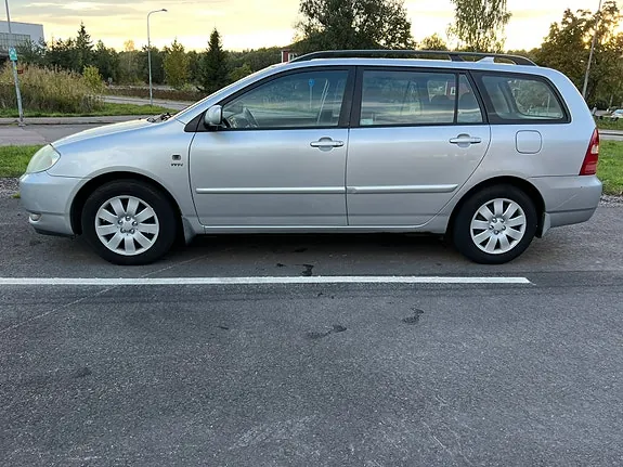 Toyota Corolla 2004 photo 3