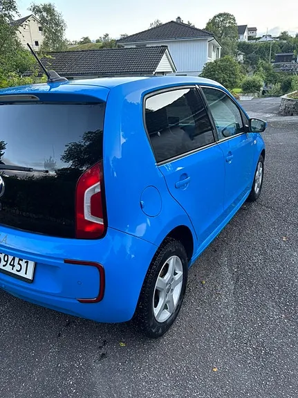 Volkswagen E-Up! 2015 photo 4