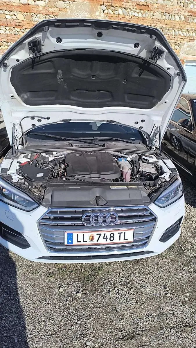 Audi A5 2017 photo 2