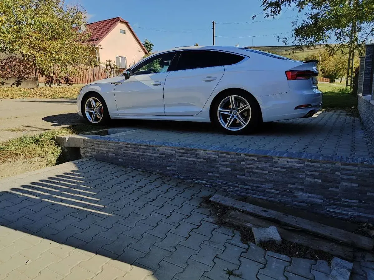 Audi A5 2017 photo 3