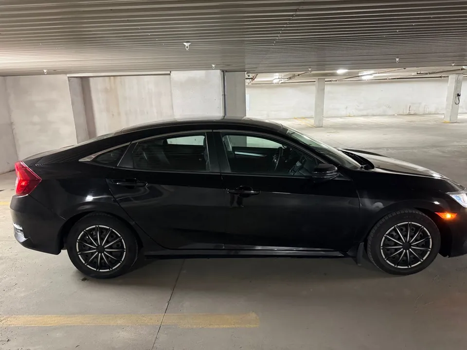 Honda Civic 2018 photo 4