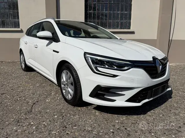 Renault Megane 2022 photo 3