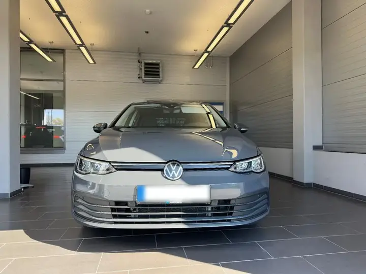 Volkswagen Golf 8