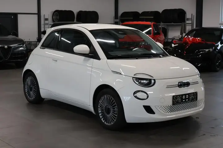 Fiat 500E