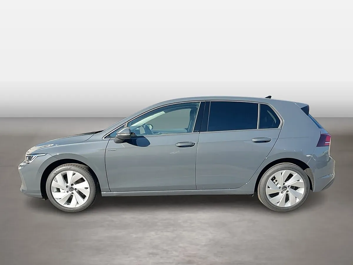 Volkswagen Golf 2026 photo 2
