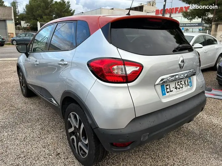 Renault Captur 2016 photo 2
