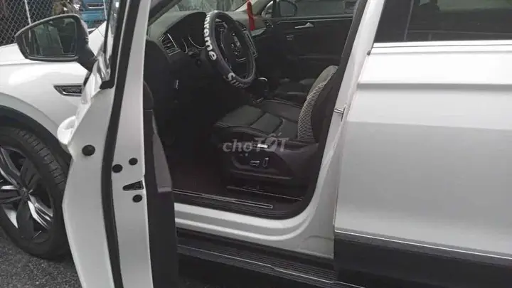 Volkswagen Tiguan 2018 photo 3