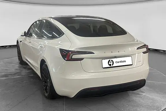 Tesla Model 3 2024 photo 3