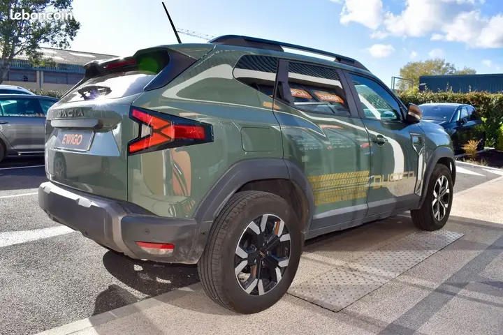 Dacia Duster 2025 photo 2