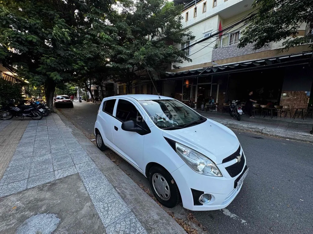 Chevrolet Spark 2011 photo 2