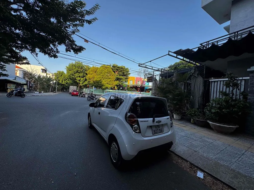 Chevrolet Spark 2011 photo 3