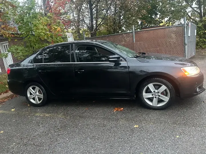 Volkswagen Jetta 2011 photo 3